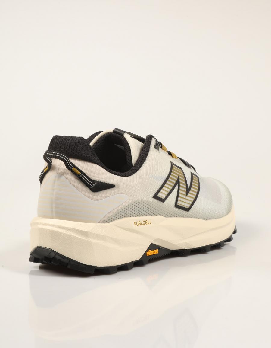 ZAPATILLAS NEW BALANCE MRB 8VW en color Hielo