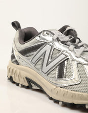 ZAPATILLAS NEW BALANCE MT510 KR5 en color Gris