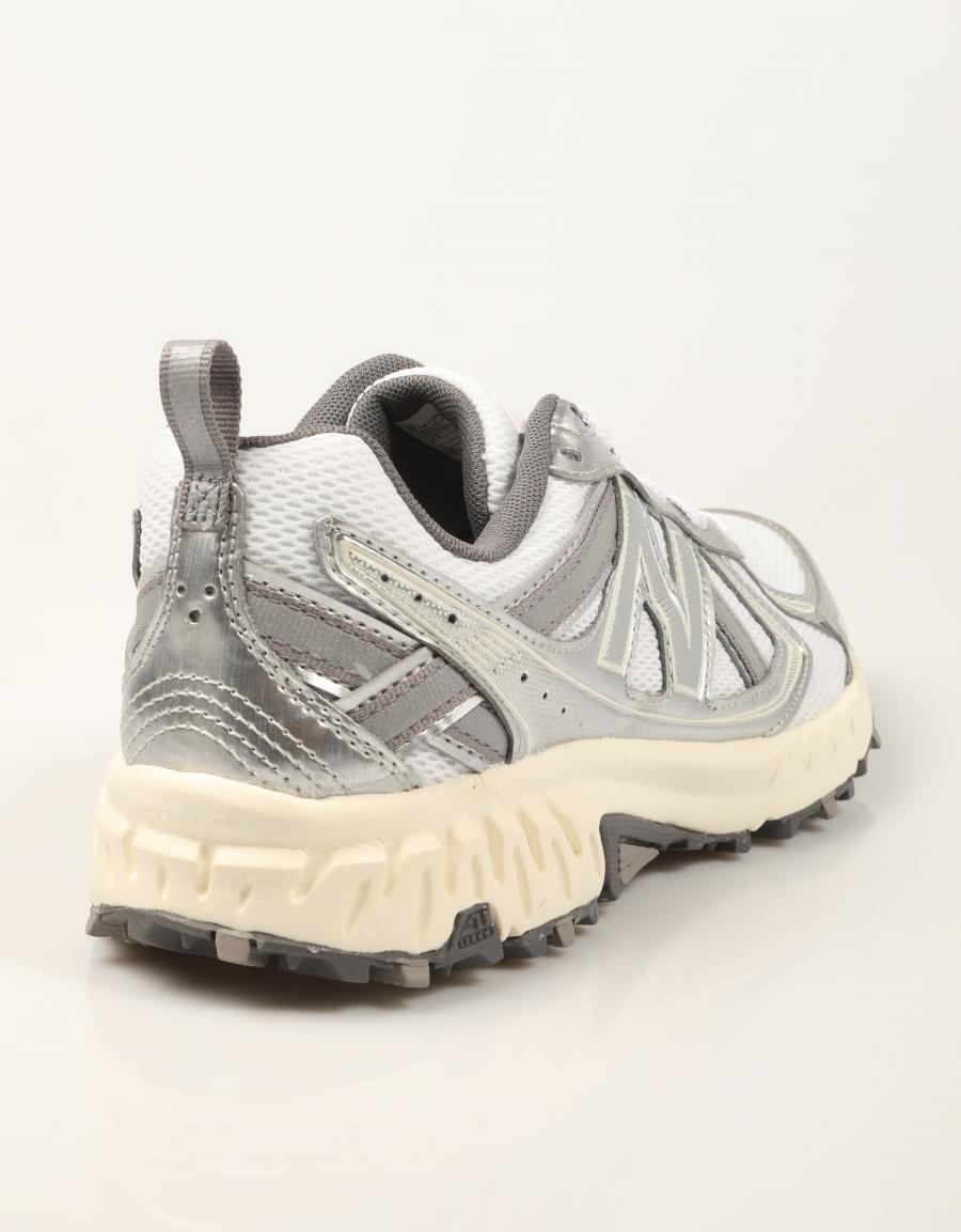 ZAPATILLAS NEW BALANCE MT510 KM5 en color Gris