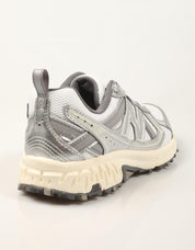 ZAPATILLAS NEW BALANCE MT510 KM5 en color Gris