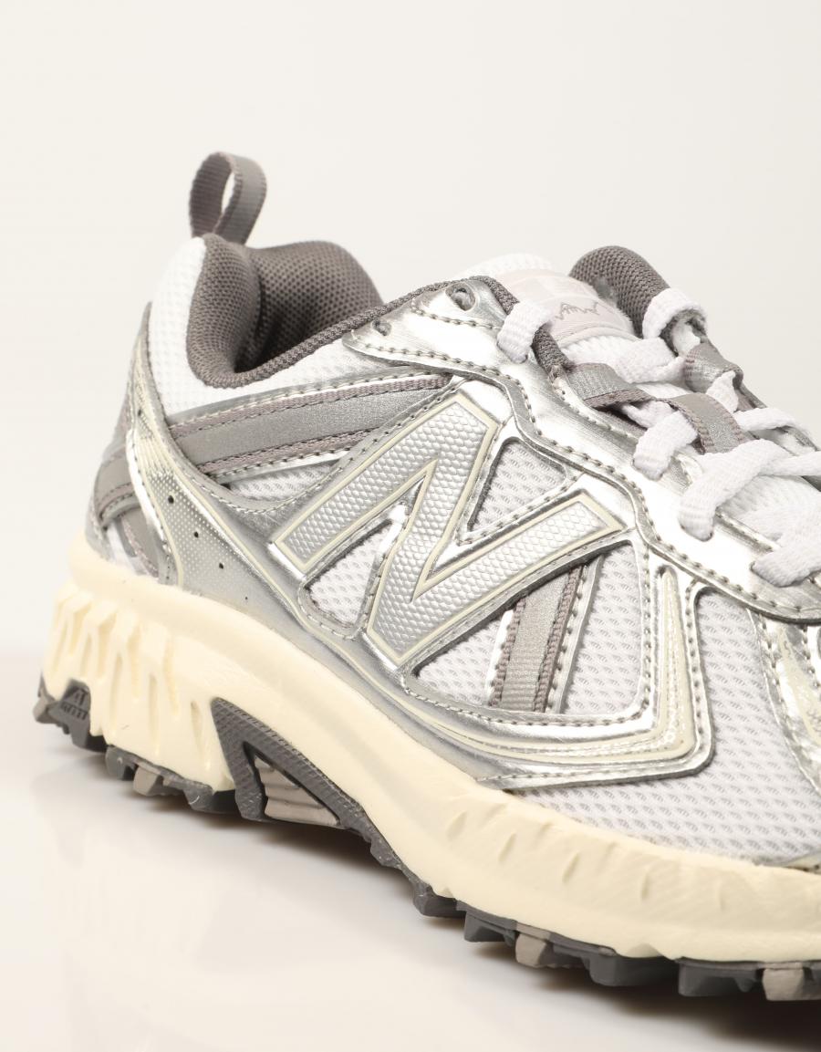 ZAPATILLAS NEW BALANCE MT510 KM5 en color Gris