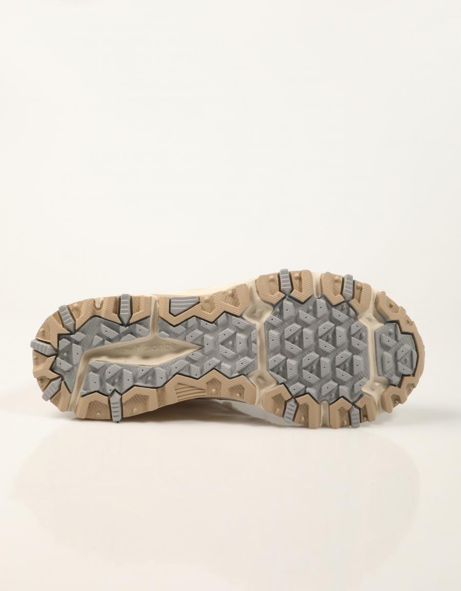 ZAPATILLAS NEW BALANCE MT510 KS5 en color Gris