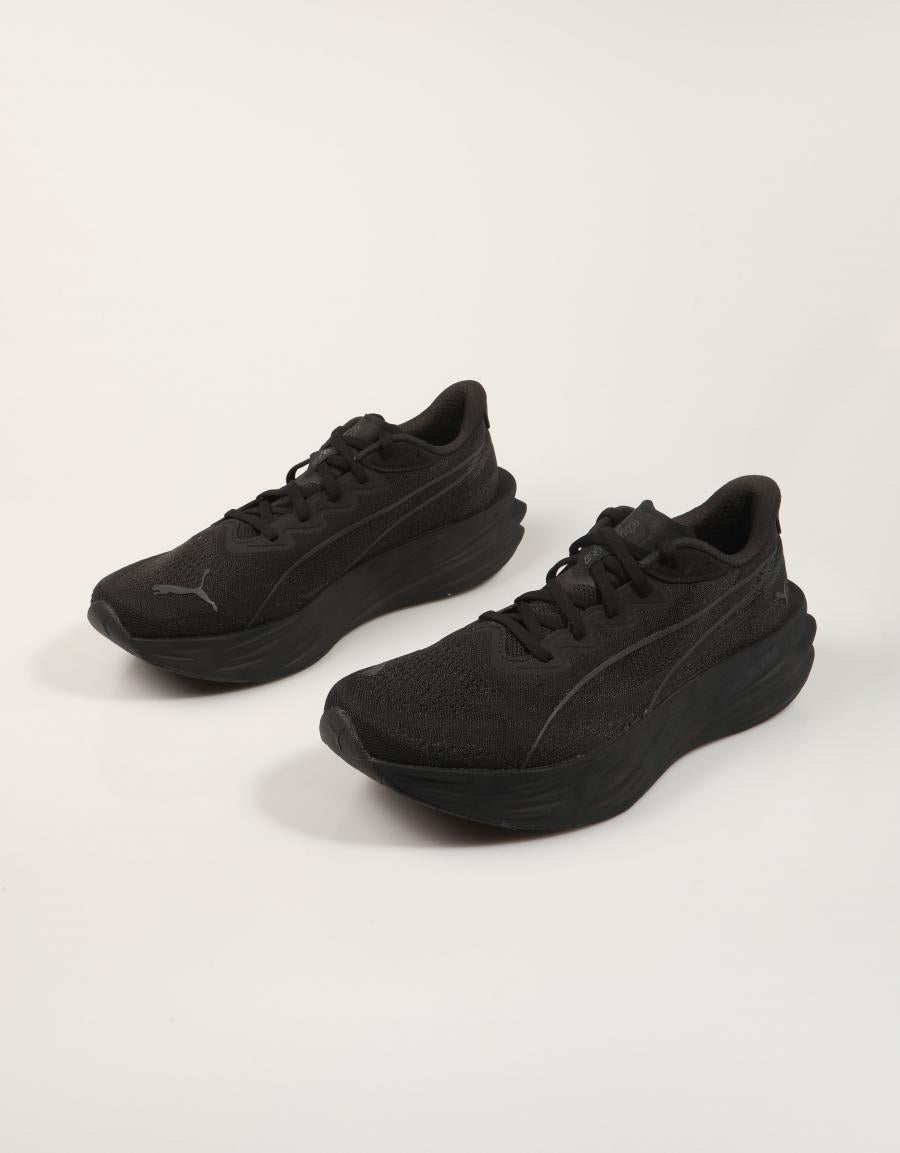 ZAPATILLAS PUMA DEVIATE PURE BLACK 313904 02 en color Negro