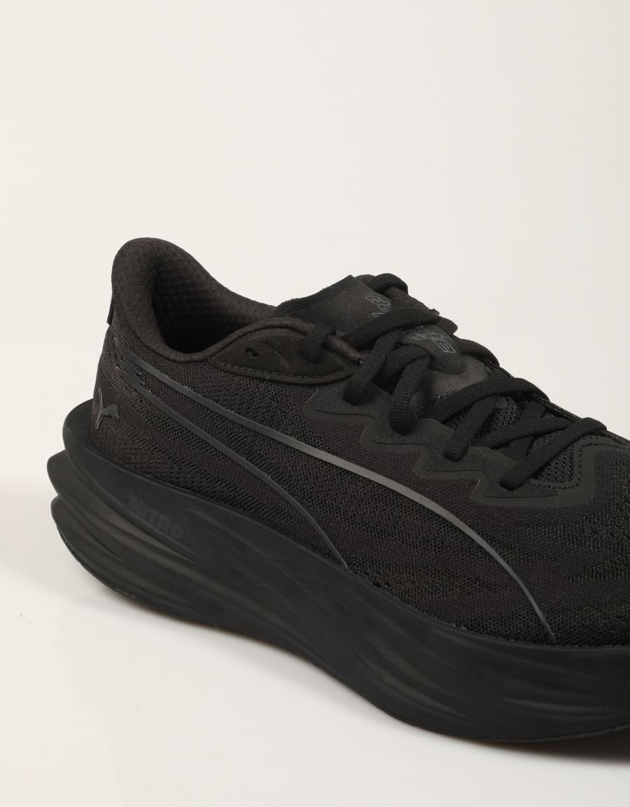 ZAPATILLAS PUMA DEVIATE PURE BLACK 313904 02 en color Negro
