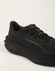 ZAPATILLAS PUMA DEVIATE PURE BLACK 313904 02 en color Negro