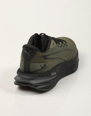 ZAPATILLAS PUMA DEVIATE PURE OLIVE 313904 23 en color Kaki