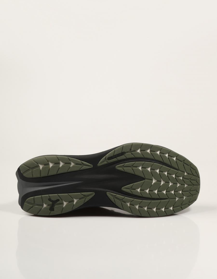 ZAPATILLAS PUMA DEVIATE PURE OLIVE 313904 23 en color Kaki