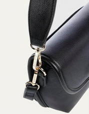 BOLSO VALENTINO HAIL PATTINA NERO VBSA9309 en color Negro