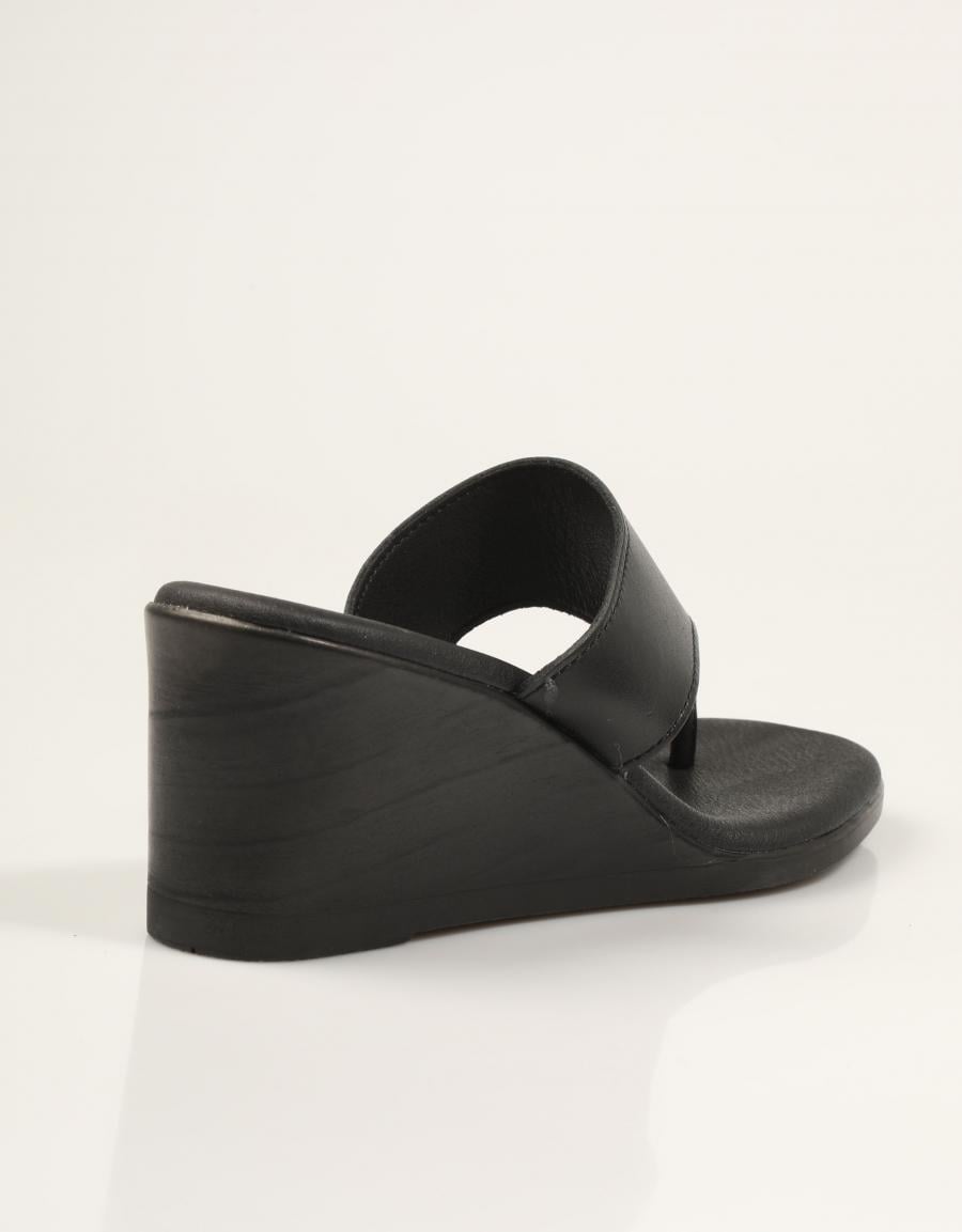 SANDALIAS REBECCA HOPE ESCLAVA CUÑA BLACK en color Negro