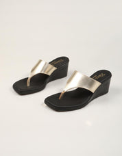 SANDALIAS REBECCA HOPE ESCLAVA CUÑA CHAMPÁN en color Oro