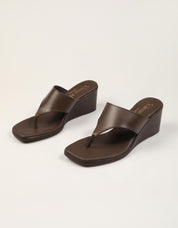 SANDALIAS REBECCA HOPE ESCLAVA CUÑA MARRÓN en color Marron