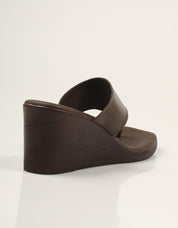 SANDALIAS REBECCA HOPE ESCLAVA CUÑA MARRÓN en color Marron
