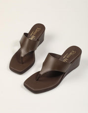SANDALIAS REBECCA HOPE ESCLAVA CUÑA MARRÓN en color Marron