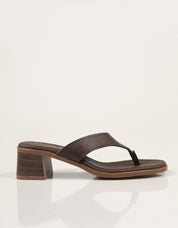 SANDALIAS REBECCA HOPE ESCLAVA TACÓN MARRÓN en color Marron