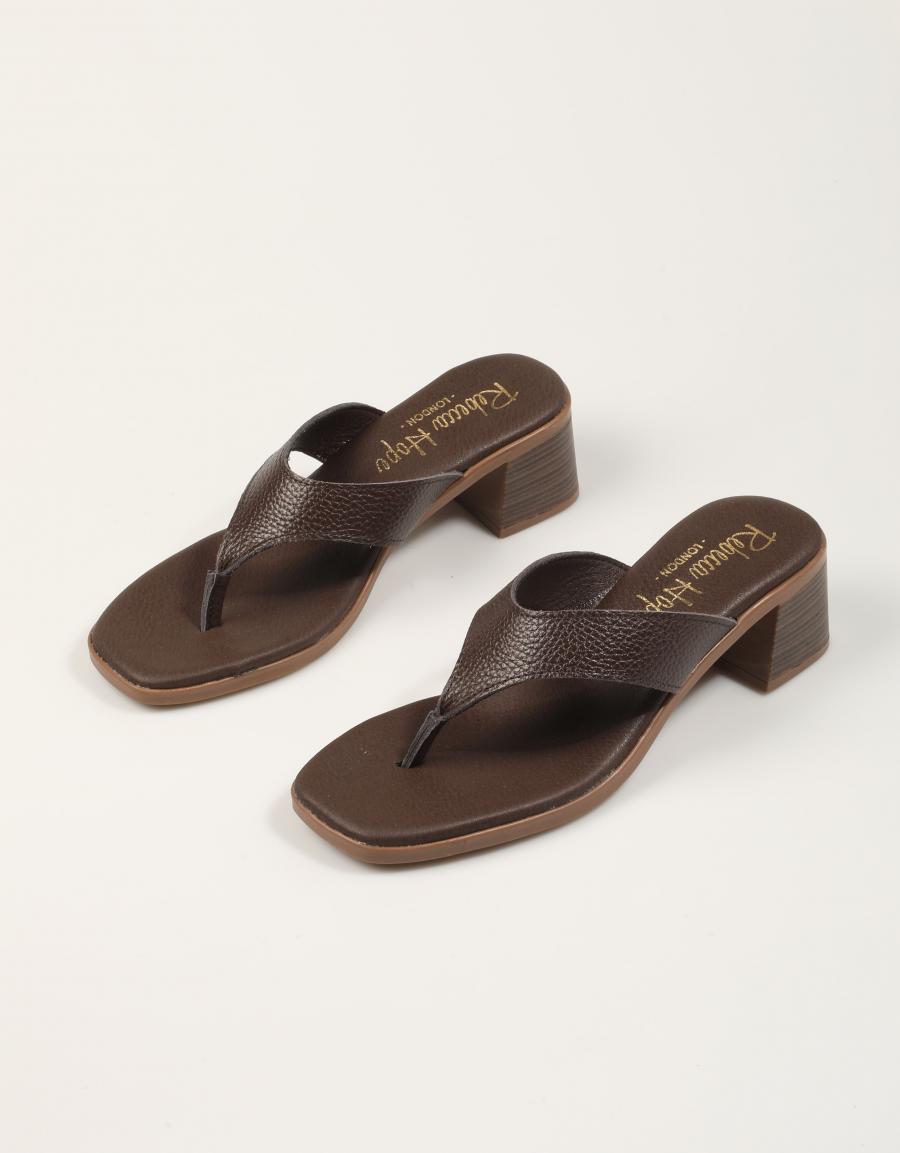 SANDALIAS REBECCA HOPE ESCLAVA TACÓN MARRÓN en color Marron