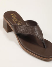 SANDALIAS REBECCA HOPE ESCLAVA TACÓN MARRÓN en color Marron