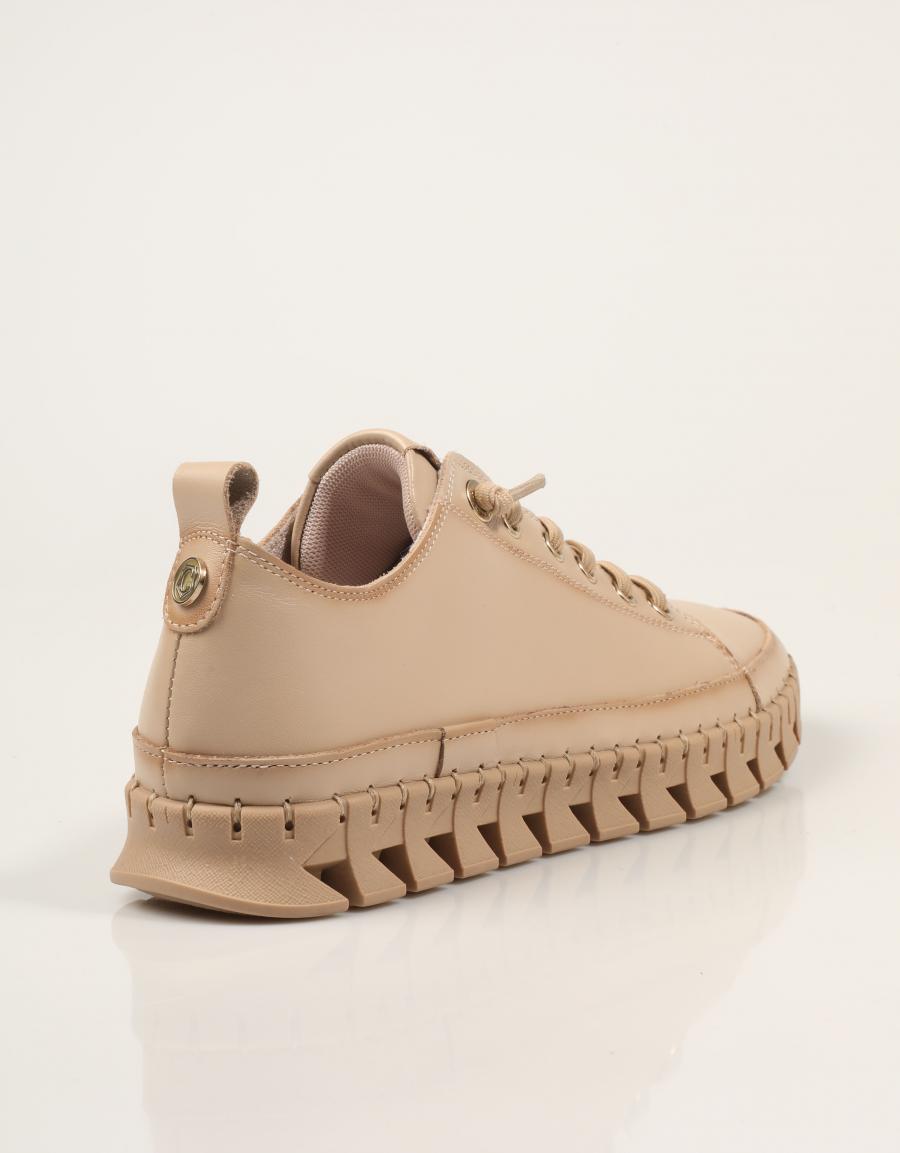 ZAPATILLAS CARMELA ZAPATO BEIGE en color Beige