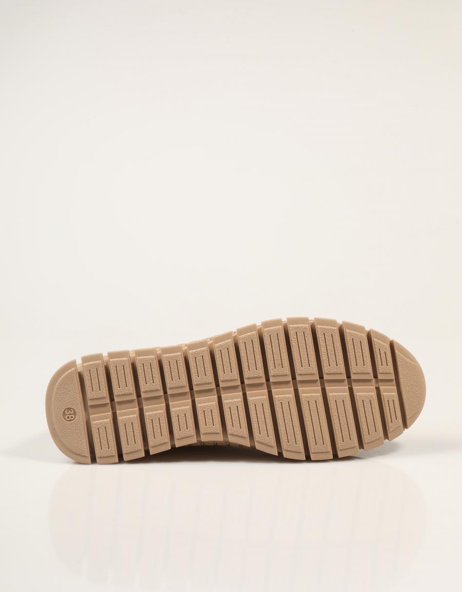 ZAPATILLAS CARMELA ZAPATO BEIGE en color Beige