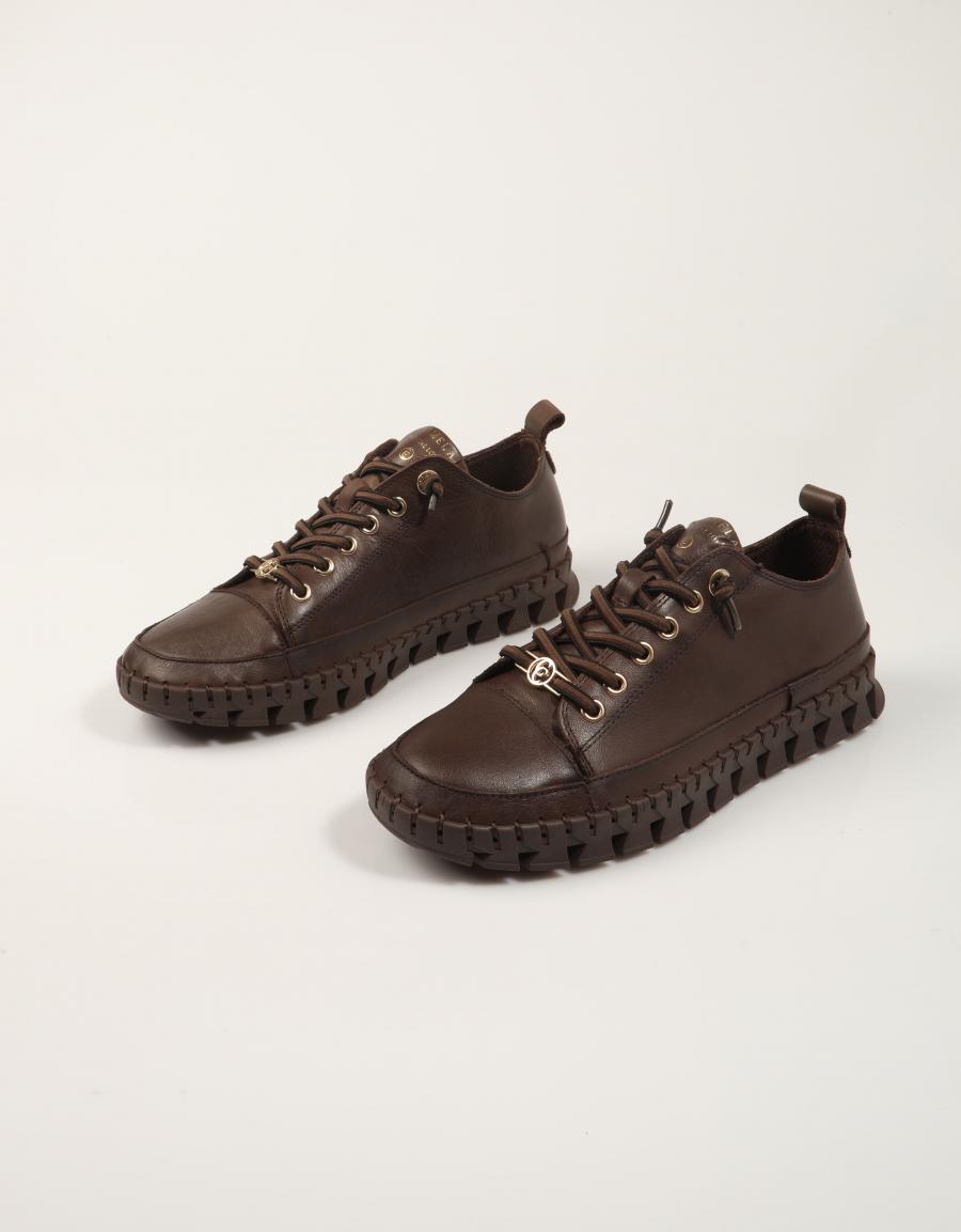 ZAPATILLAS CARMELA ZAPATO MARRON en color Marron