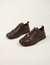 ZAPATILLAS CARMELA ZAPATO MARRON en color Marron
