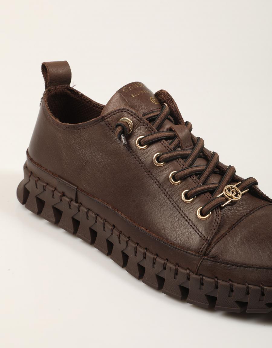 ZAPATILLAS CARMELA ZAPATO MARRON en color Marron