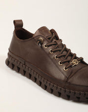 ZAPATILLAS CARMELA ZAPATO MARRON en color Marron