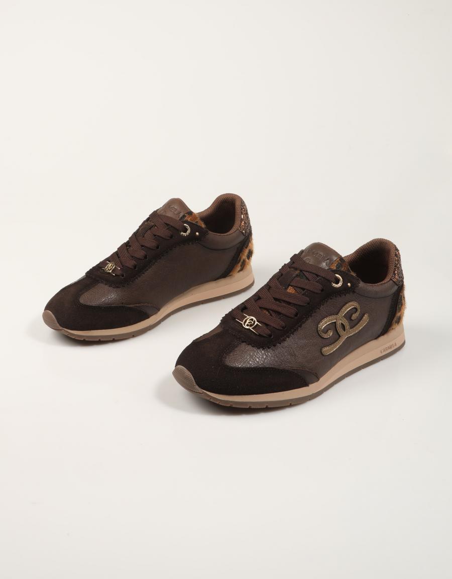 ZAPATILLAS CARMELA ZAPATILLA MARRON en color Marron
