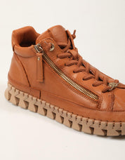 ZAPATILLAS CARMELA BOTIN CREMALLERA CAMEL en color Cuero