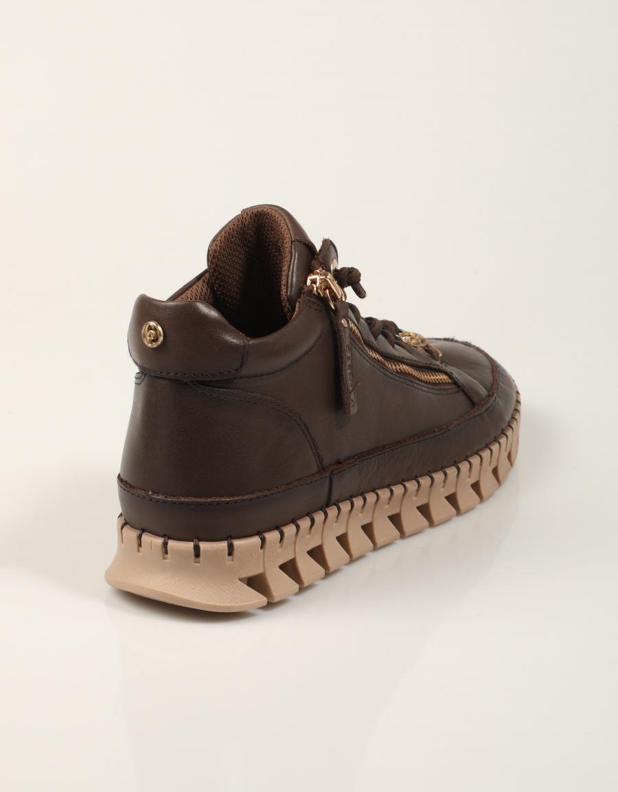 BOTINES CARMELA BOTIN MARRON en color Marron