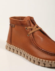 BOTINES CARMELA BOTIN CAMEL en color Cuero