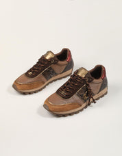 ZAPATILLAS CARMELA ZAPATILLA MARRON en color Marron