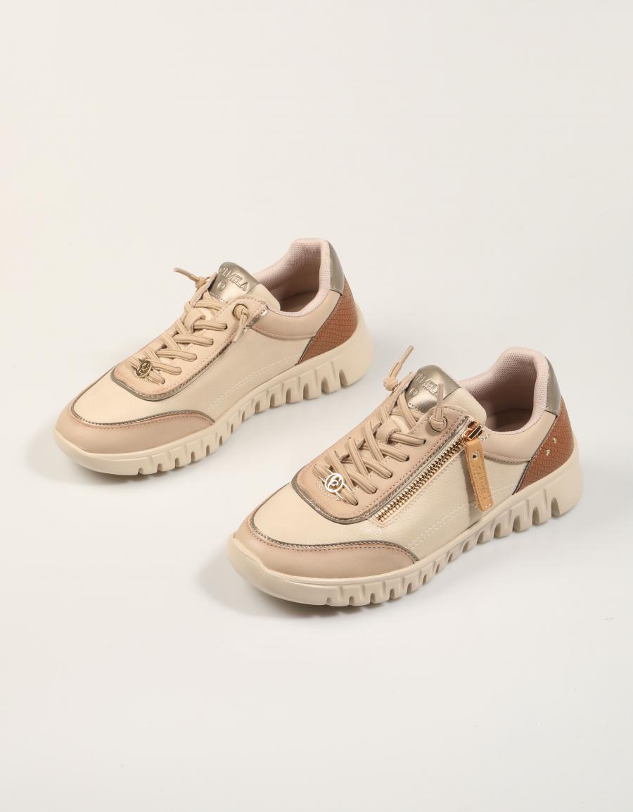 ZAPATILLAS CARMELA ZAPATILLA BEIGE en color Beige