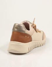 ZAPATILLAS CARMELA ZAPATILLA BEIGE en color Beige