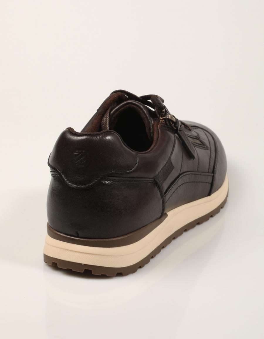 ZAPATOS SPORT CARMELA ZAPATILLA MARRON en color Marron