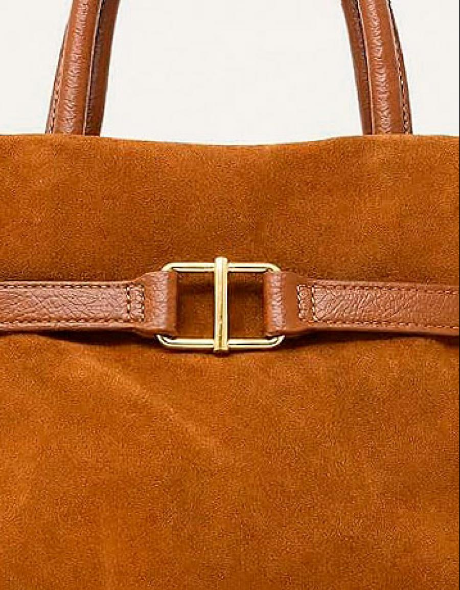 BOLSO CARMELA BOLSO SERRAJE CUERO en color Cuero