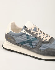 ZAPATILLAS MUNICH LEGGERA BLUE 8911001 en color Azul marino