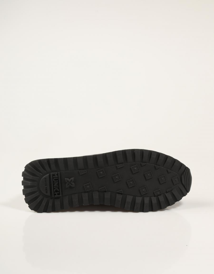 ZAPATILLAS MUNICH LEGGERA BLACK 8911004 en color Negro