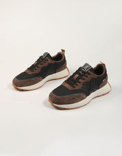 ZAPATILLAS MUNICH XEMINE DARK BROWN 8907110 en color Marron