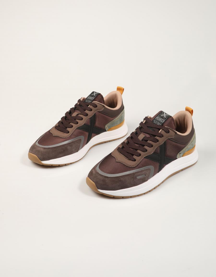ZAPATILLAS MUNICH SPEED MULTI BROWN 8622021 en color Marron