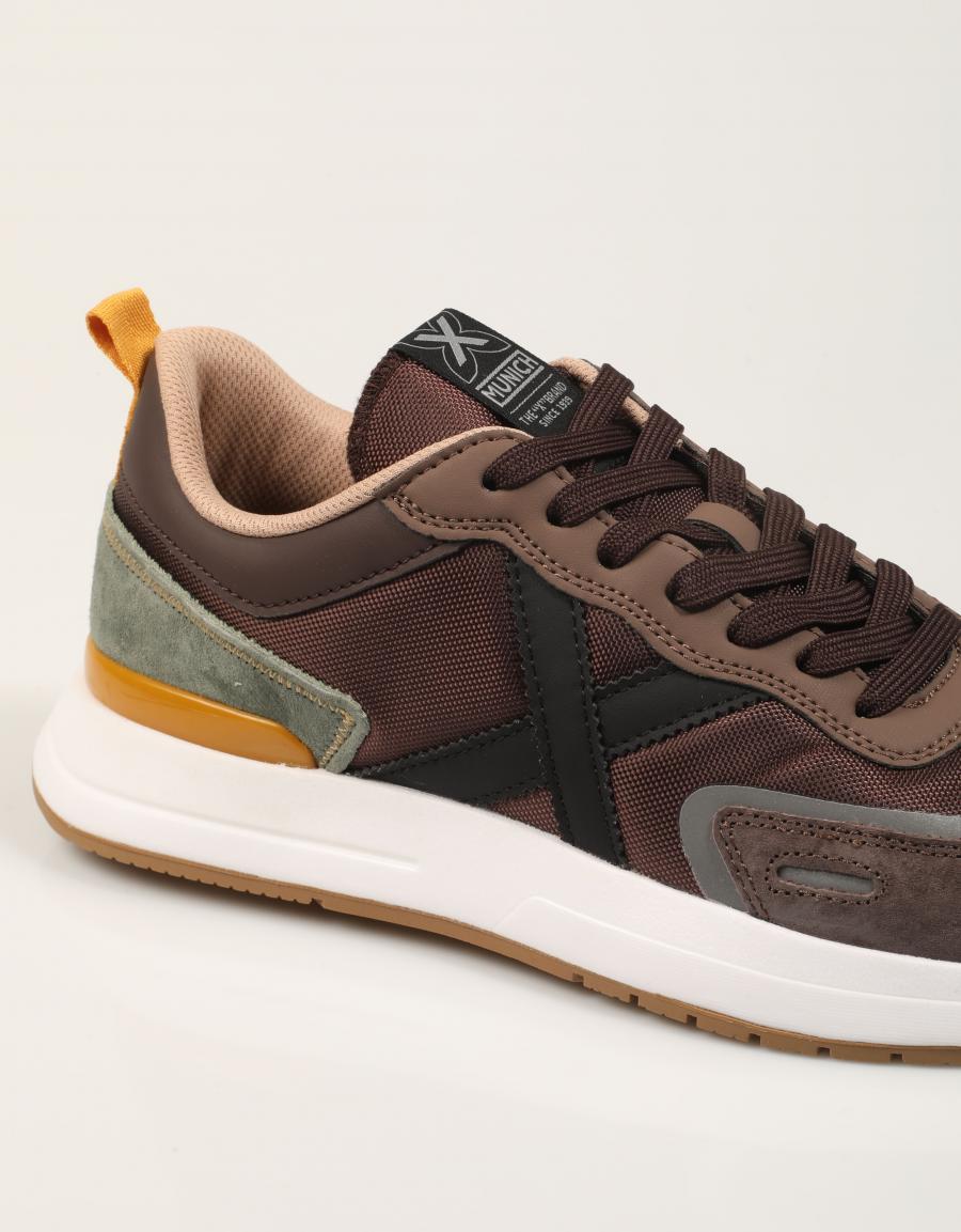 ZAPATILLAS MUNICH SPEED MULTI BROWN 8622021 en color Marron