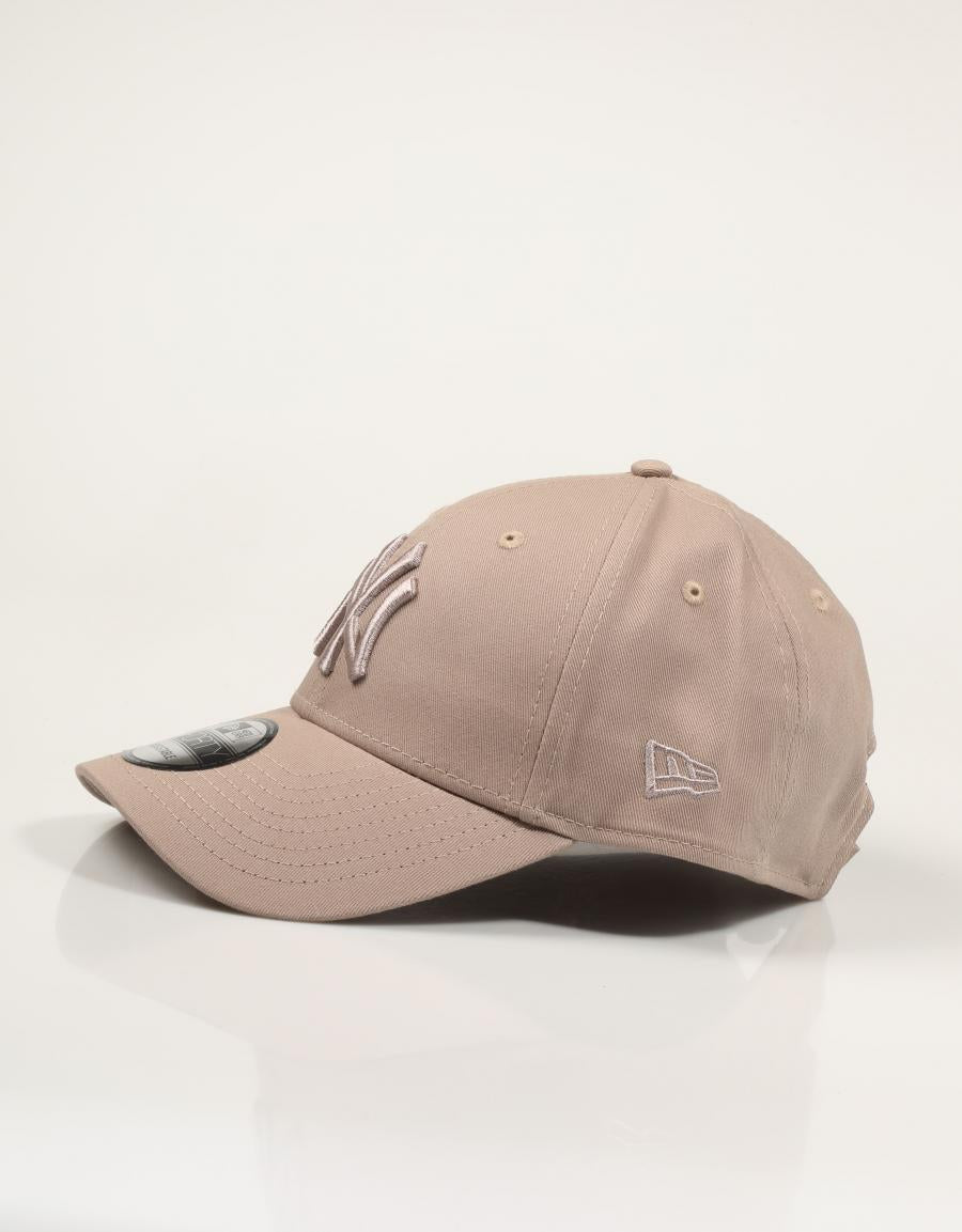 GORRA NEW ERA NEW YORK YANKEES ABRABR 60675512 en color Beige