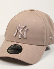 GORRA NEW ERA NEW YORK YANKEES ABRABR 60675512 en color Beige