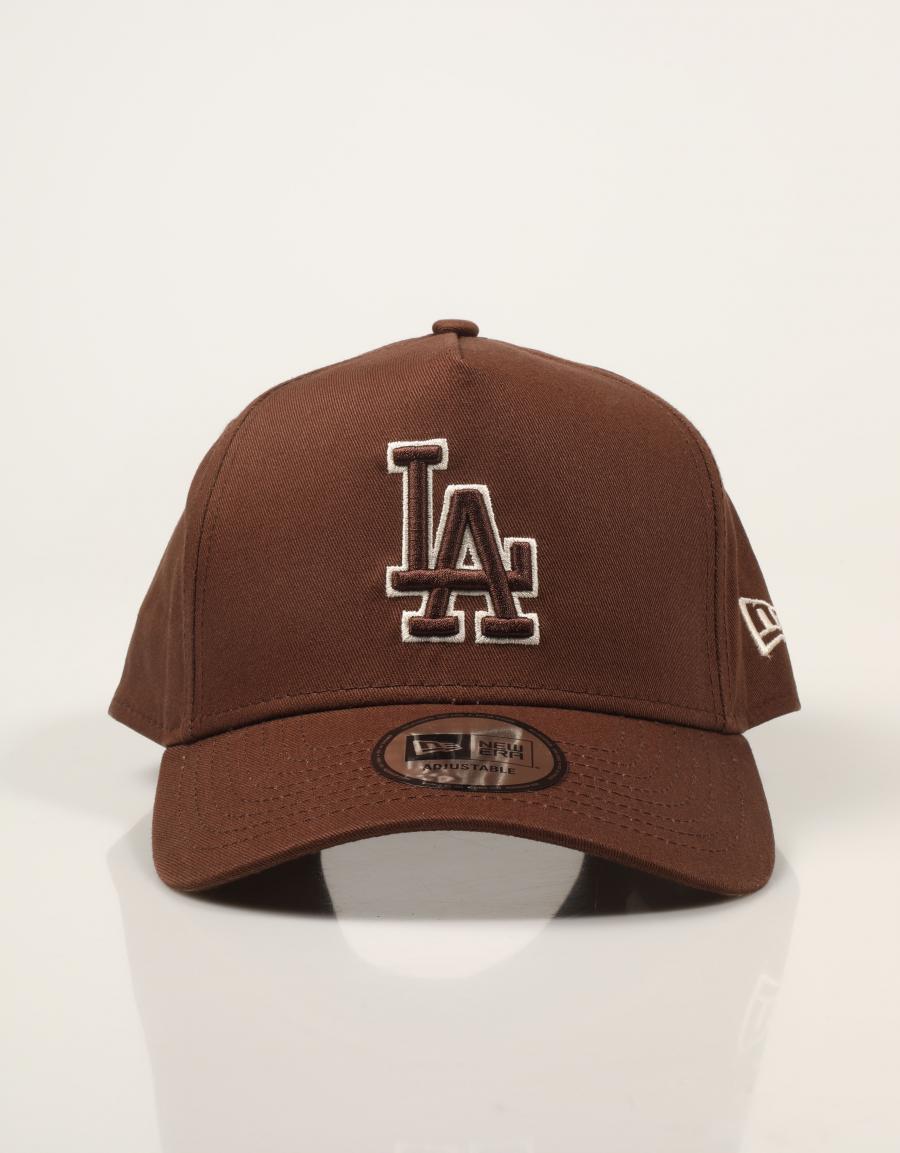 GORRA NEW ERA TEAM OUTLINE CHSSTN 60960248 en color Marron
