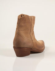 BOTAS CHINI EQUIPE BOTIN CR CARAMEL en color Cuero