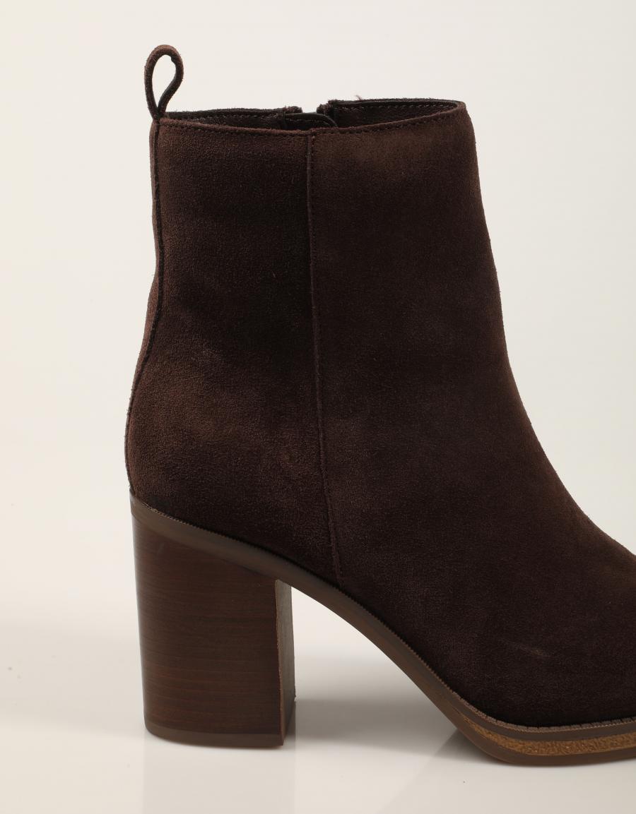 BOTINES ANOTHER TREND 5628 11 61 MOGANO en color Marron
