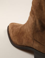BOTAS ANOTHER TREND 5643 11 47 CANGURO en color Beige
