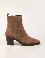 BOTINES ANOTHER TREND 5653 11 47 CANGURO en color Beige