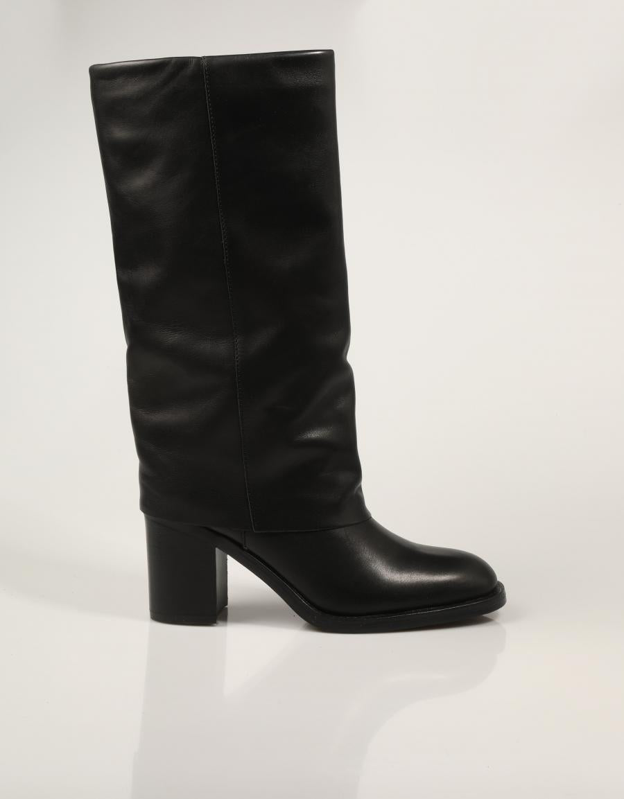 BOTAS ANOTHER TREND 5659 17 05 NEGRO en color Negro