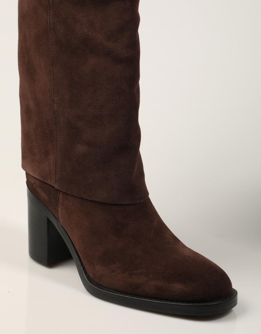 BOTAS ANOTHER TREND 5659 11 61 MOGAMO en color Cuero