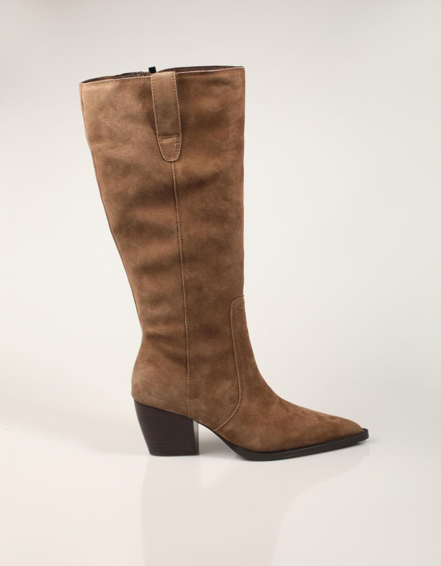 BOTAS ANOTHER TREND 5678 11 47 CANGURO en color Beige